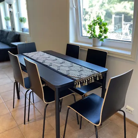 Praktisk Leilighet I Kristiansand Til 5 Exterior foto